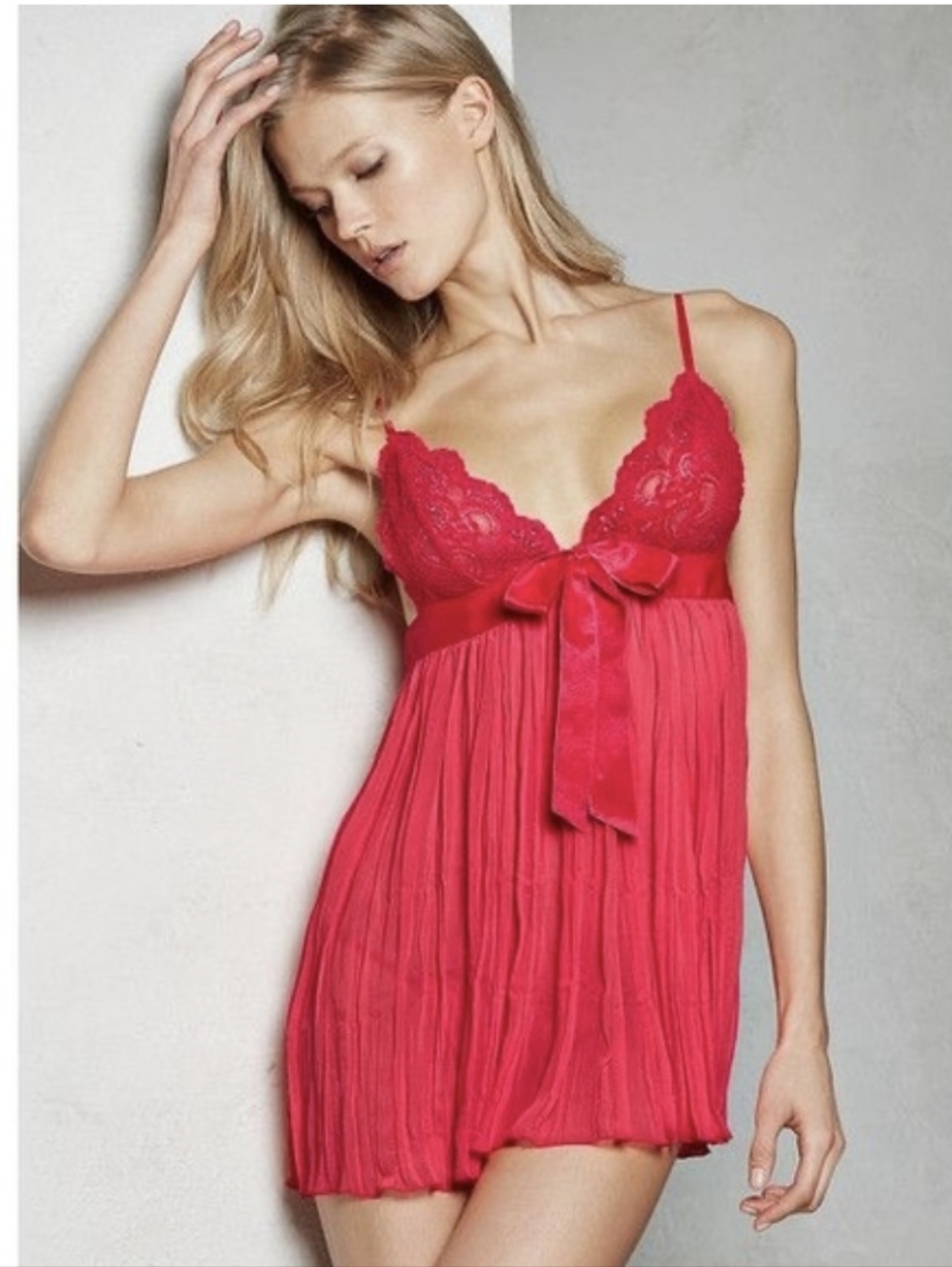 Victoria’s Secret Red Sheer Lace Babydoll Chemise Slip Lingerie Nightgown M